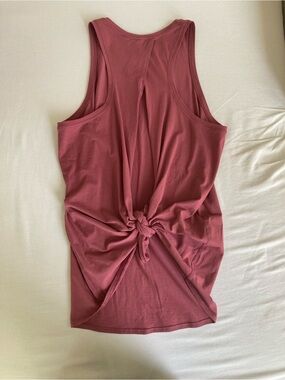 lululemon all tied up tank sz 8 so merlot